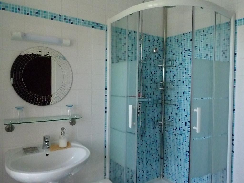 B&B L'Atelier Du Presbytere Saint-Maugan Phòng bức ảnh